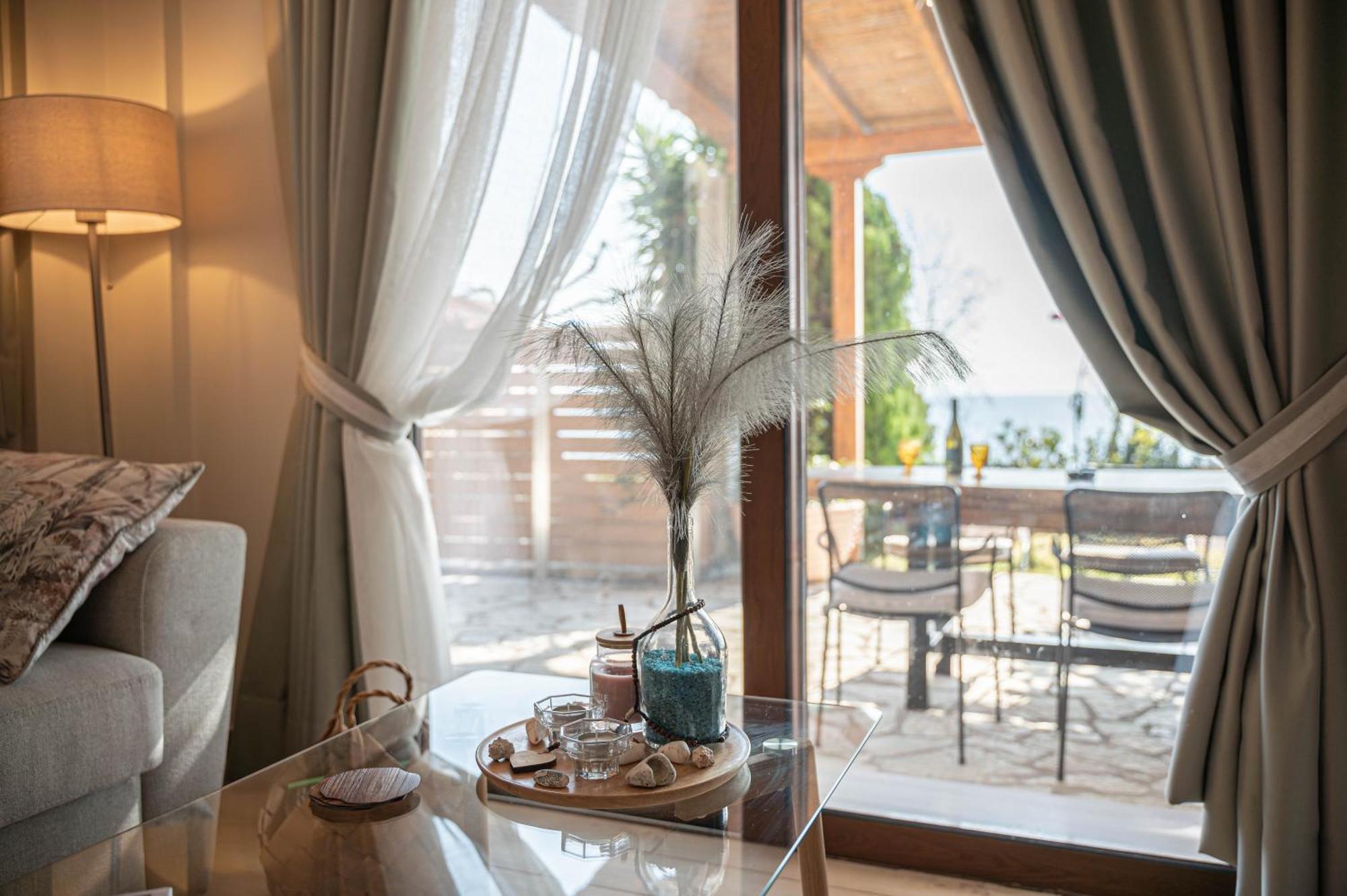 Paralio Astros Beachfront Suites ซิโรปิกาโด ภายนอก รูปภาพ
