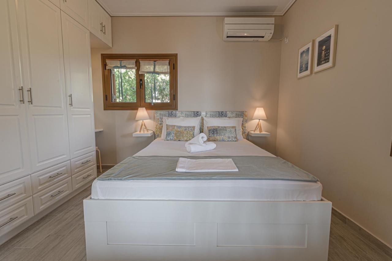Paralio Astros Beachfront Suites ซิโรปิกาโด ภายนอก รูปภาพ