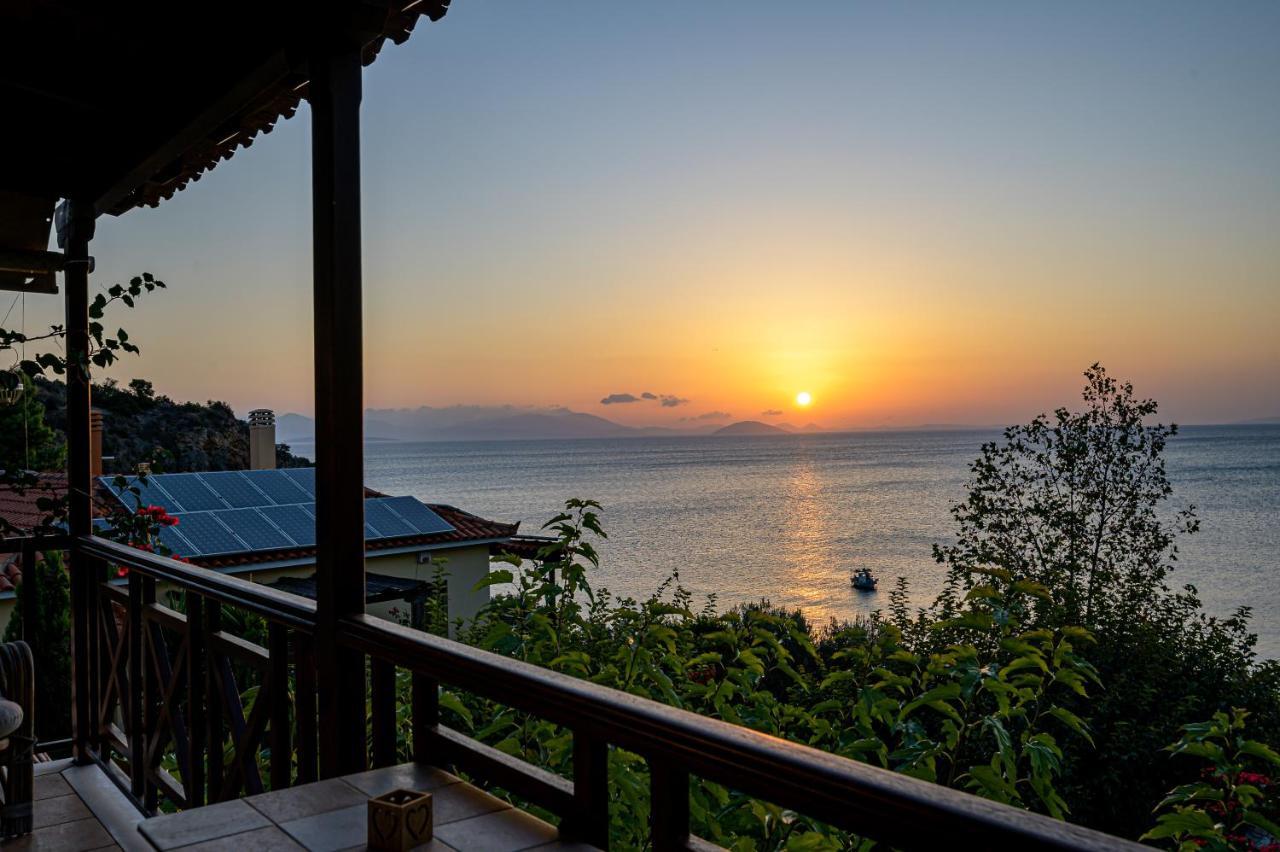 Paralio Astros Beachfront Suites ซิโรปิกาโด ภายนอก รูปภาพ